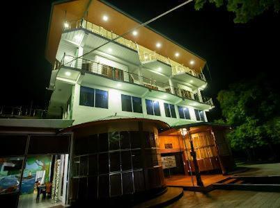 Delma Mount View Hotel كاندي المظهر الخارجي الصورة