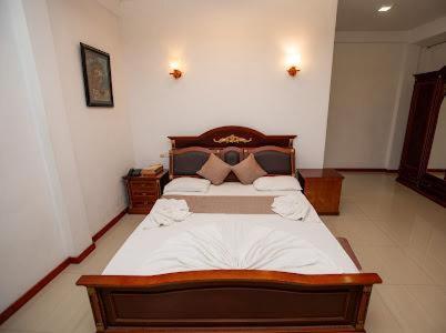 Delma Mount View Hotel كاندي المظهر الخارجي الصورة