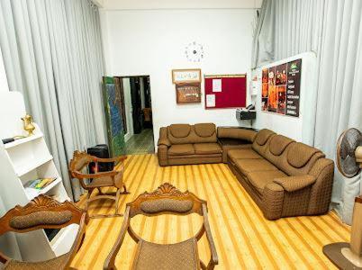 Delma Mount View Hotel كاندي المظهر الخارجي الصورة